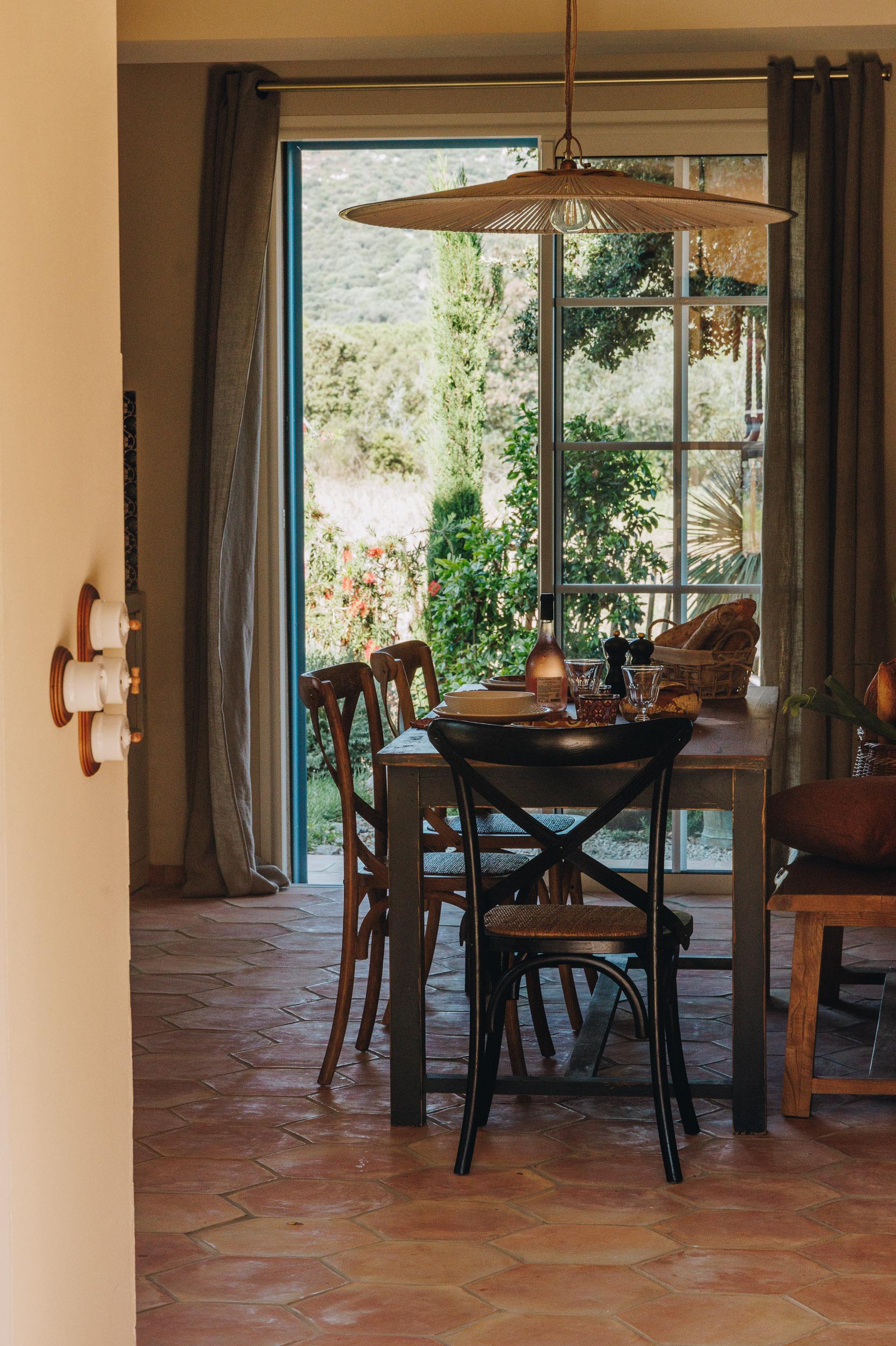location villa 3 chambres avec jardin en corse